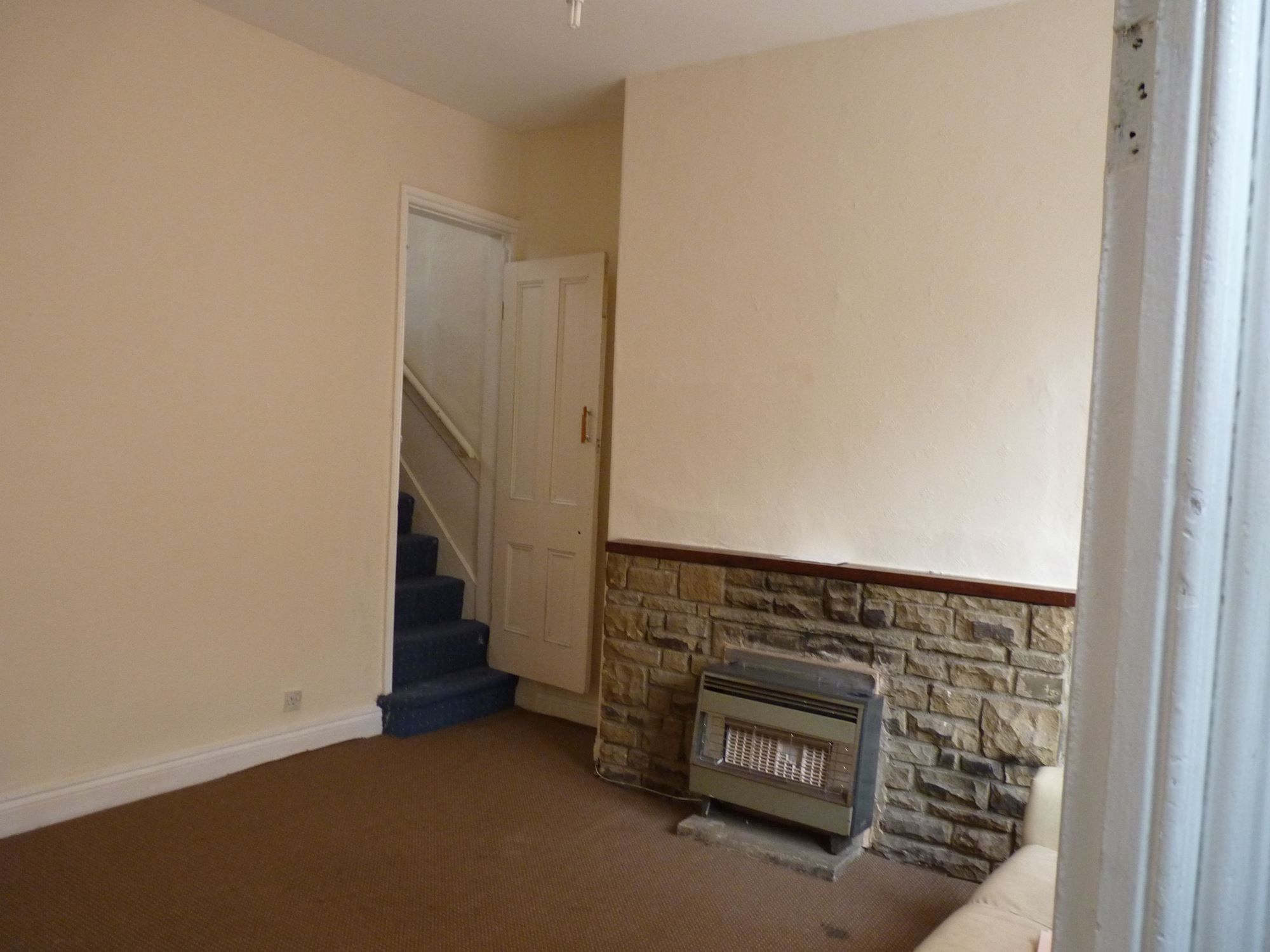 2 bed terraced house for sale in Belgrave Road, Keighley BD21 Zoopla