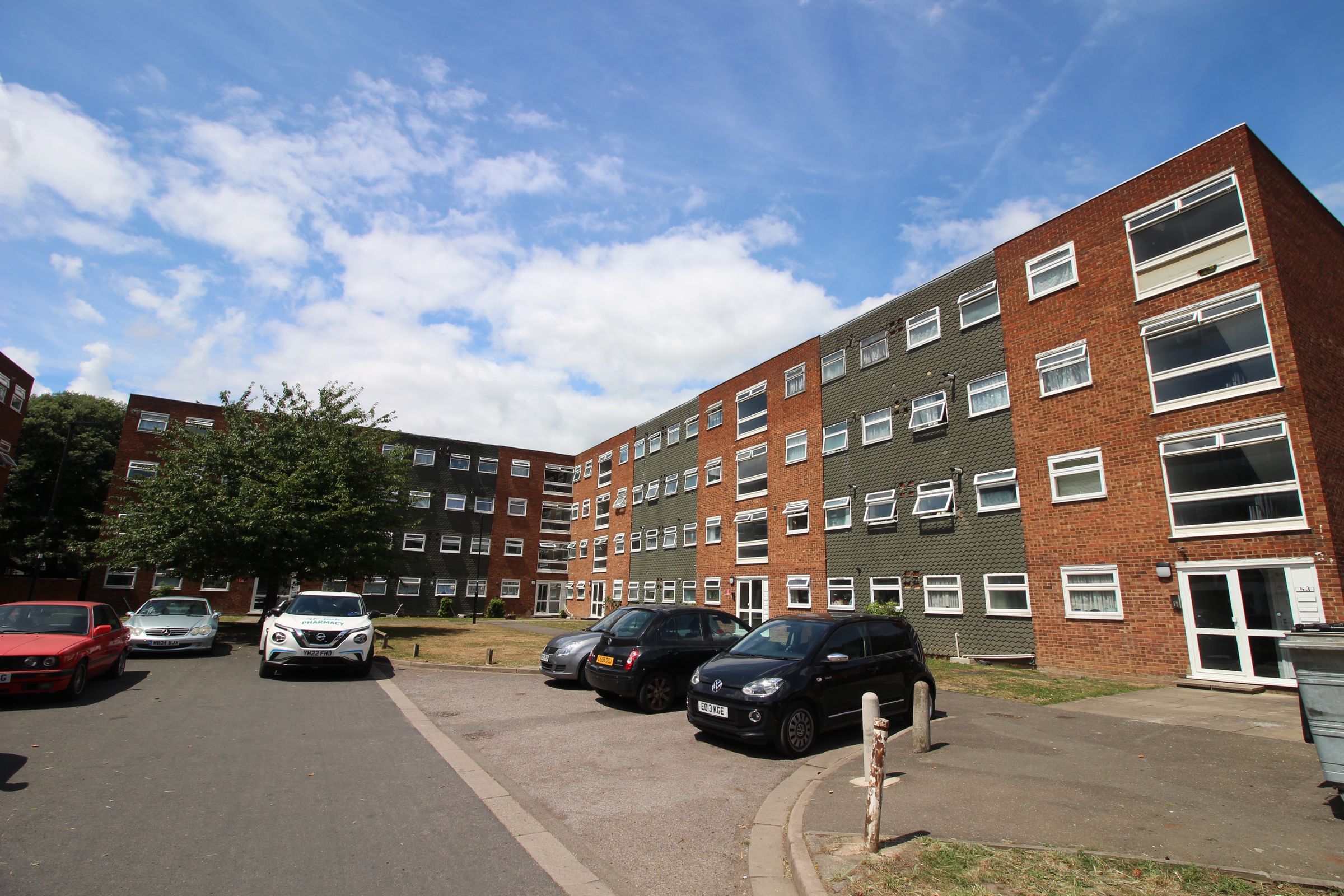 2 bed flat to rent in Memorial Close, Hounslow TW5 Zoopla