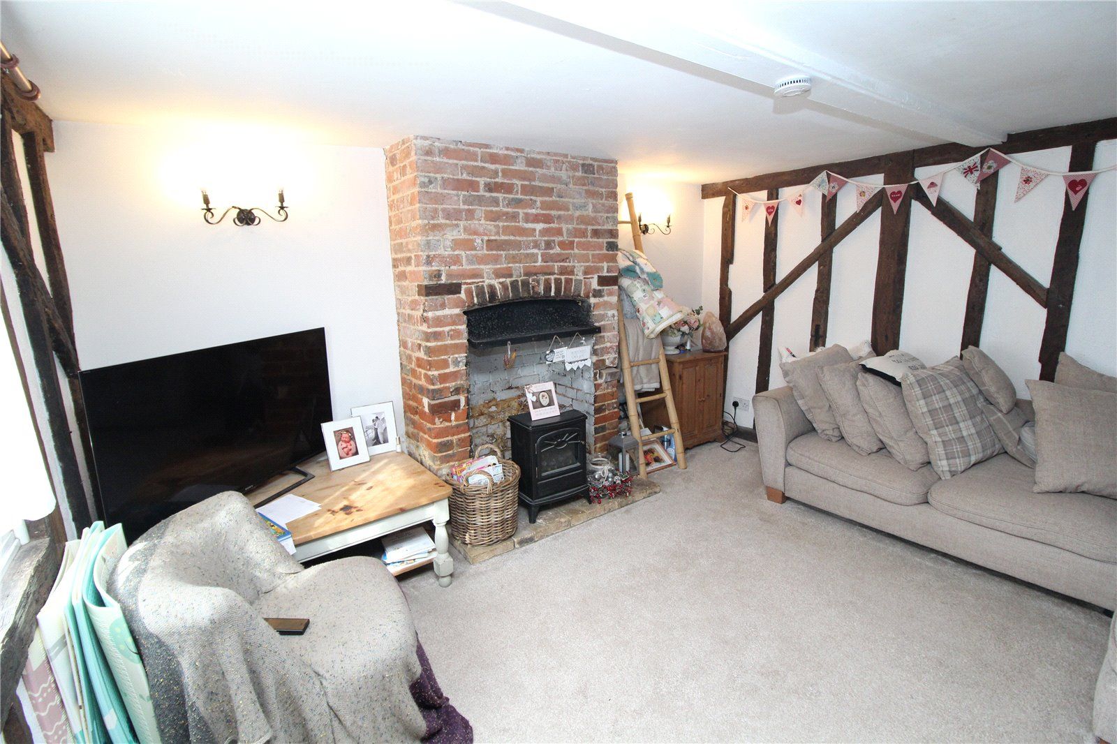 2 bed terraced house to rent in Hands Farm Cottages, Radley Green CM4