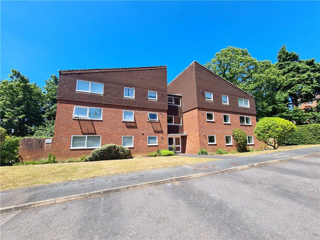 2 bed flat for sale in Court Gardens, Camberley, Surrey GU15 Zoopla