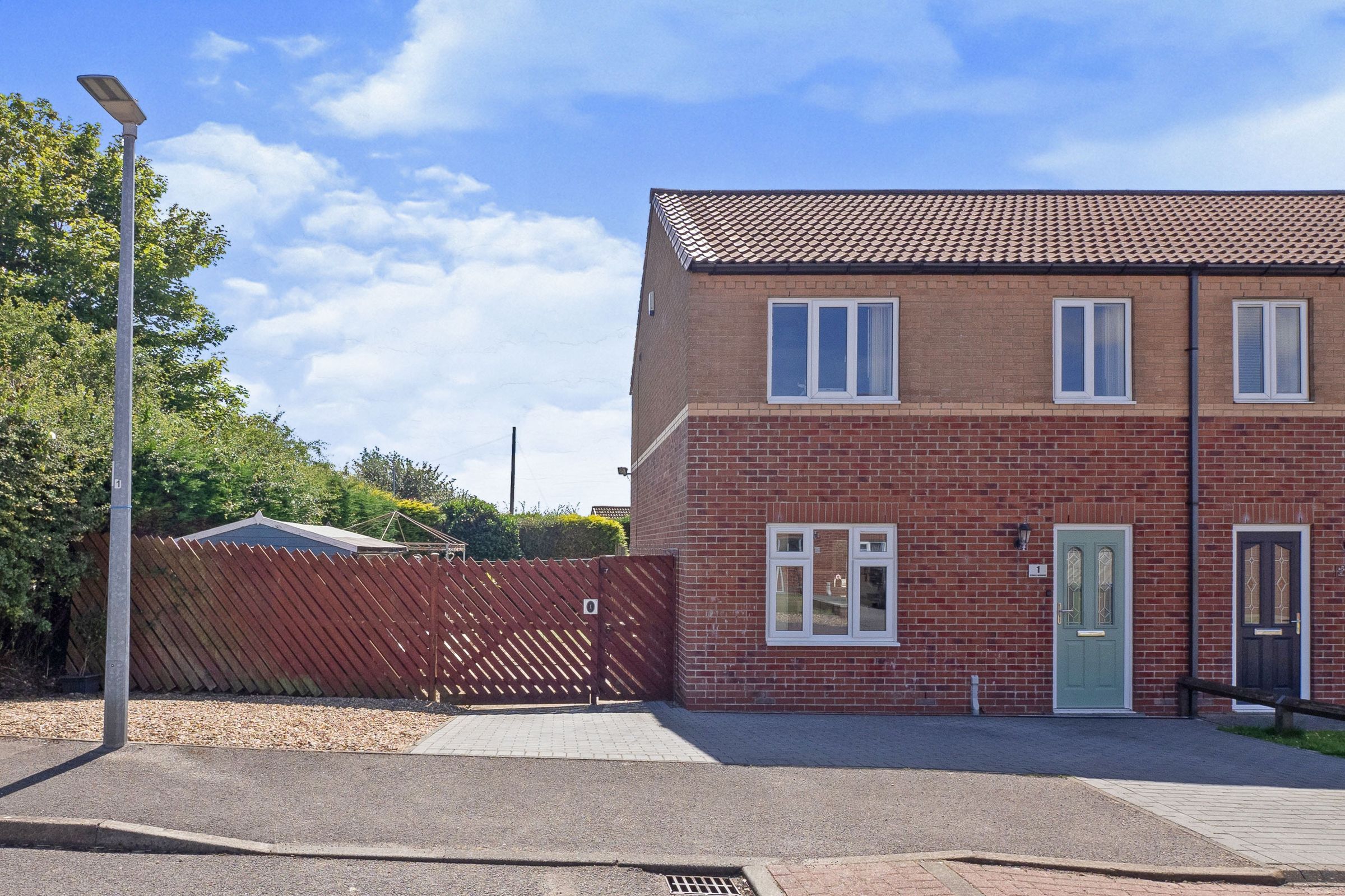 3 bed semidetached house for sale in Studley Meadows, Bridlington