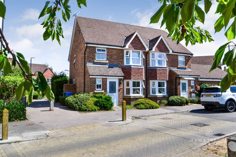 3 bed semidetached house for sale in Bluebell Drive, Sittingbourne ME10 Zoopla