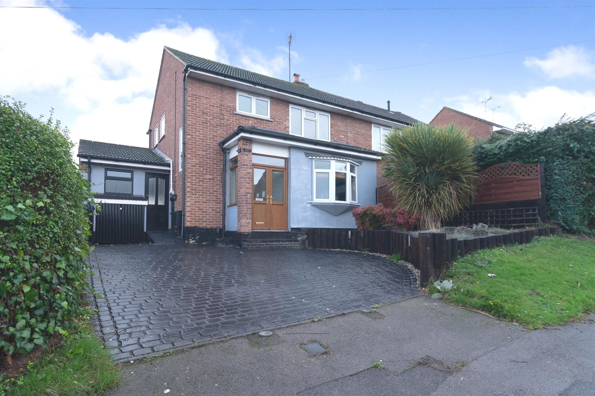 3 bed semidetached house for sale in Crays View, Billericay CM12 Zoopla