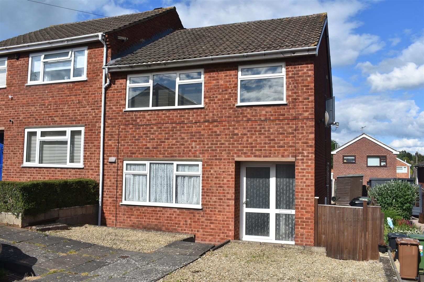 3 bed semidetached house for sale in Keble Close, Worcester WR4 Zoopla