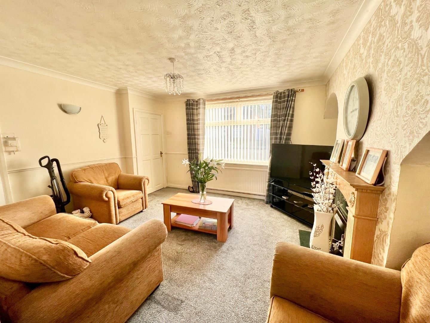 3 bed end terrace house for sale in Wyndhurst Road, Stechford