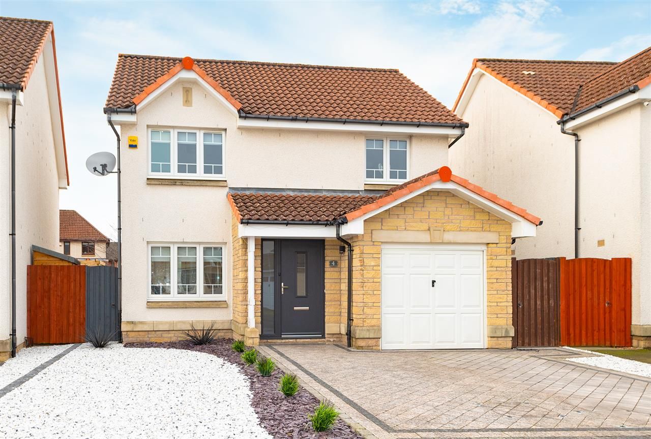 3 bed detached house for sale in Goosedubbs Place, New Carron, Falkirk