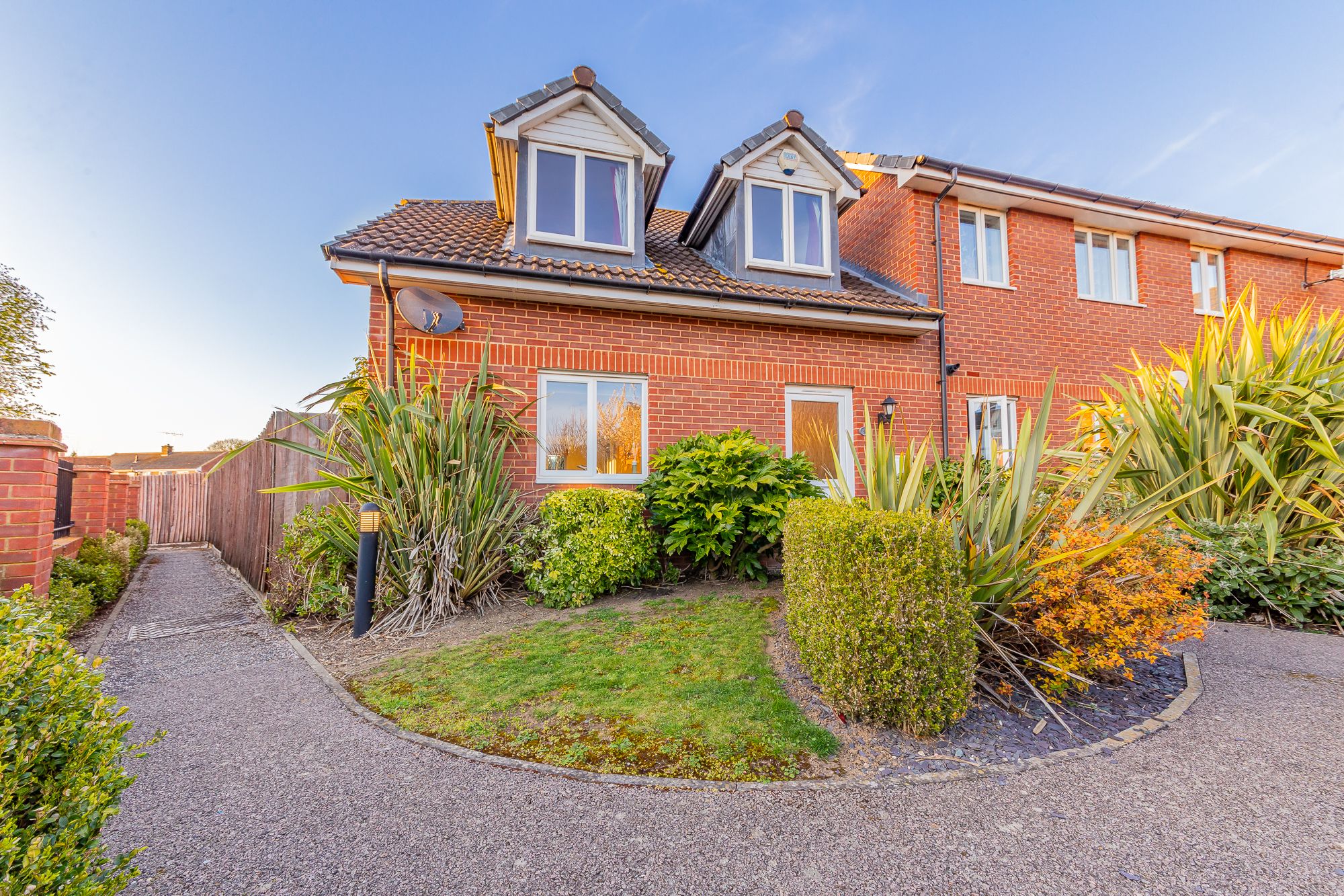 2 bed end terrace house for sale in Chiltern Close, Chelmsford CM1 Zoopla