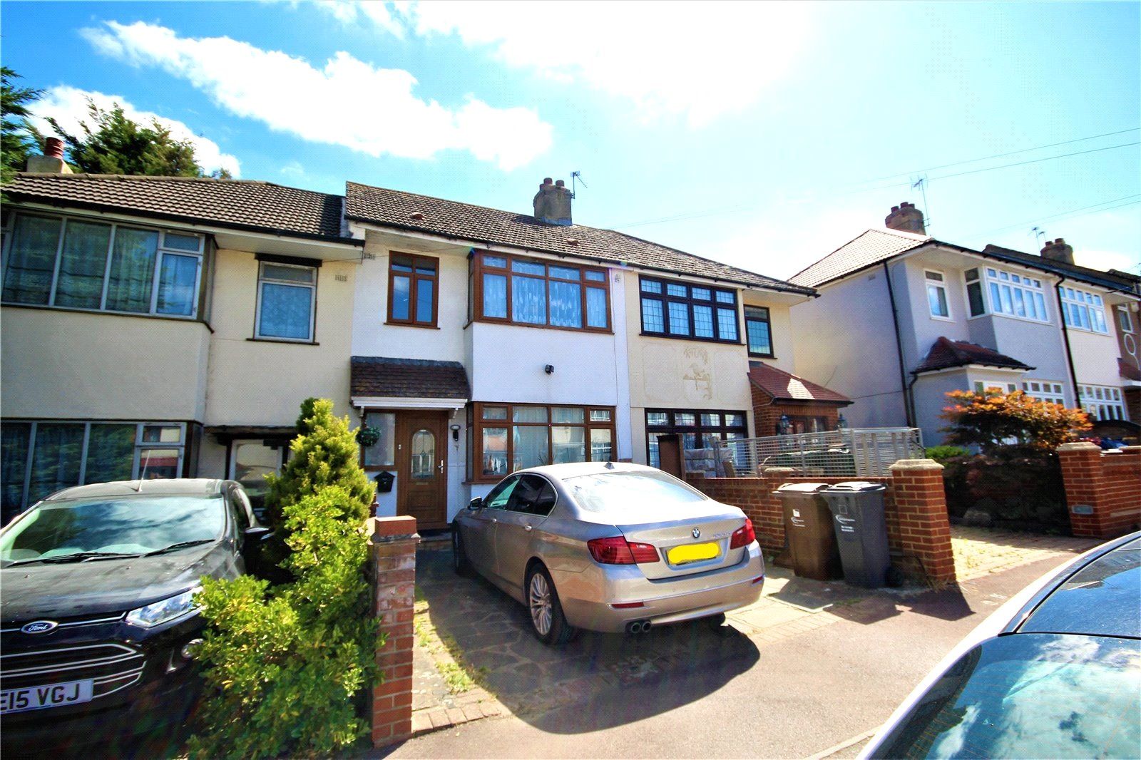 3 bed terraced house to rent in Western Avenue, Dagenham, Essex RM10