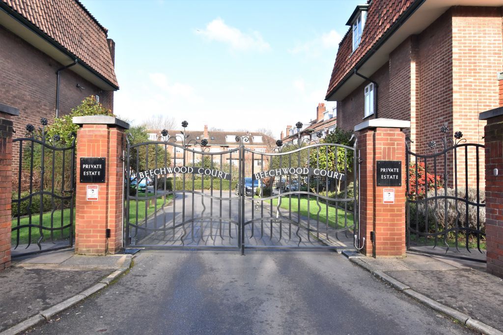 2 bed flat for sale in West Street Lane, Carshalton SM5 Zoopla