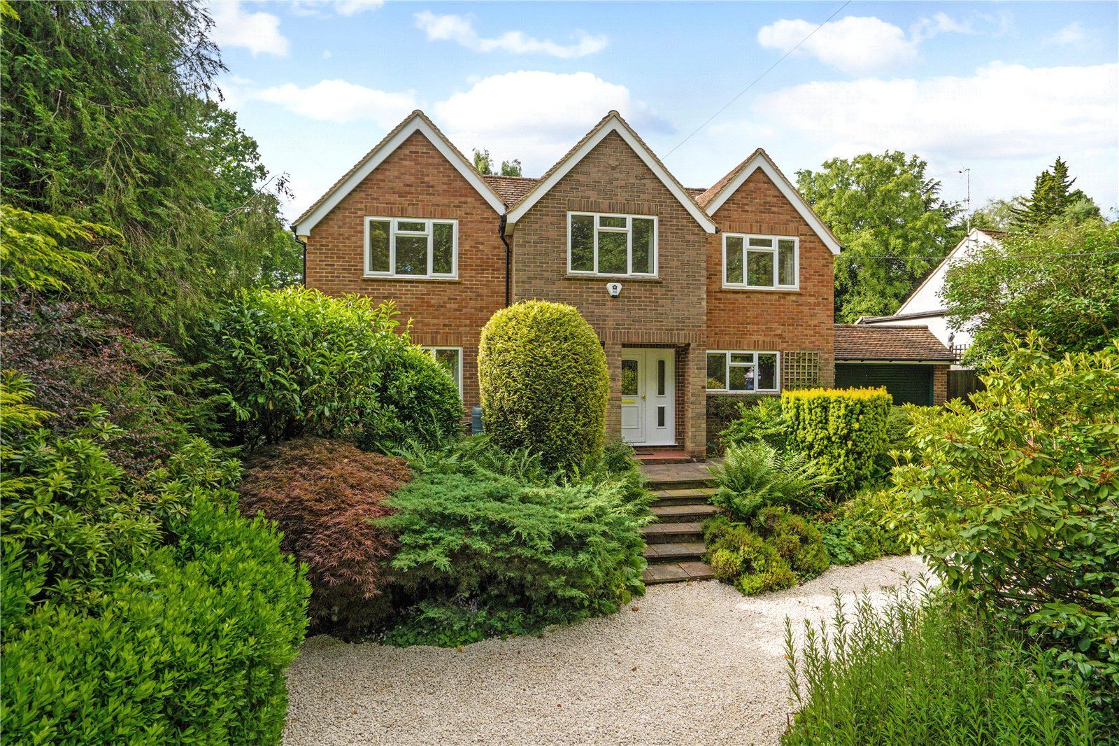 4 bed detached house for sale in New Road, Little Kingshill, Great