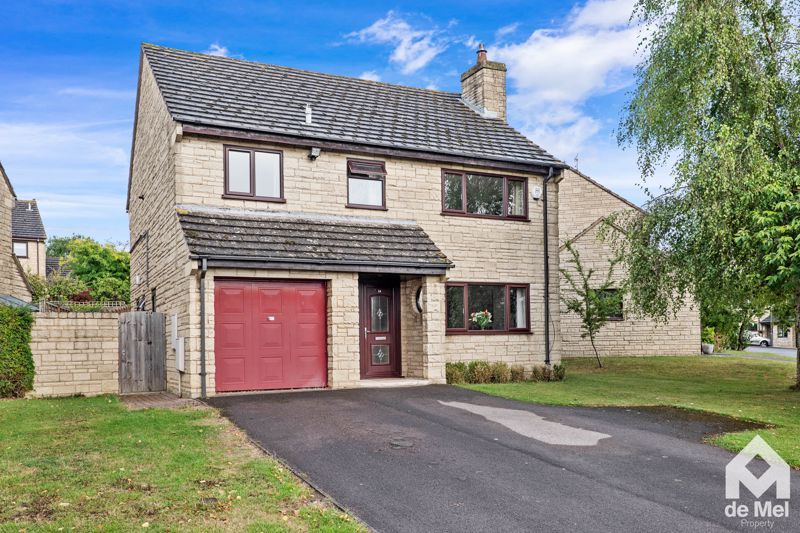 4 bed detached house for sale in Dewey Close, Woodmancote, Cheltenham