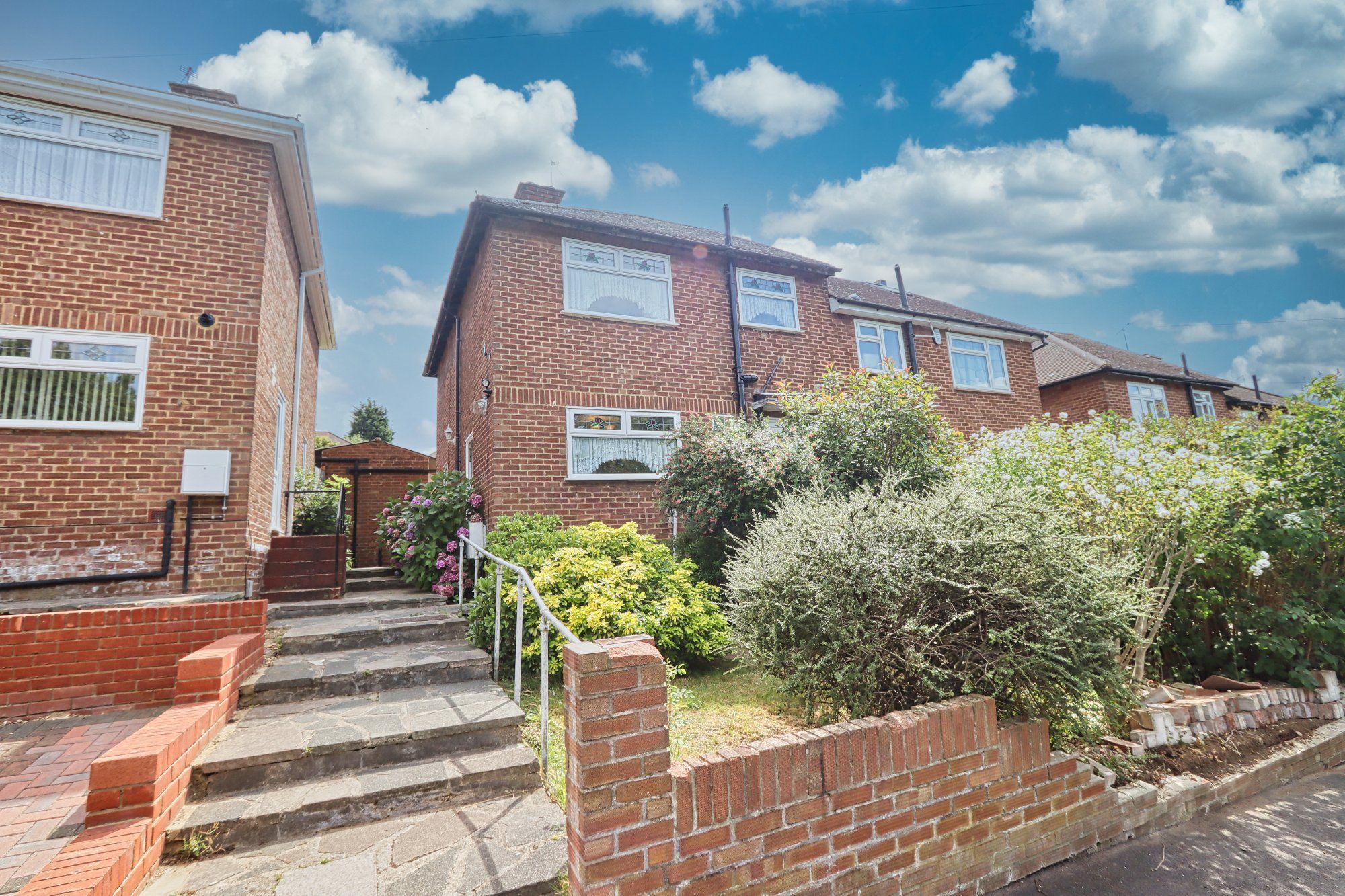3 bed semidetached house to rent in St. Johns Road, Romford RM5 Zoopla