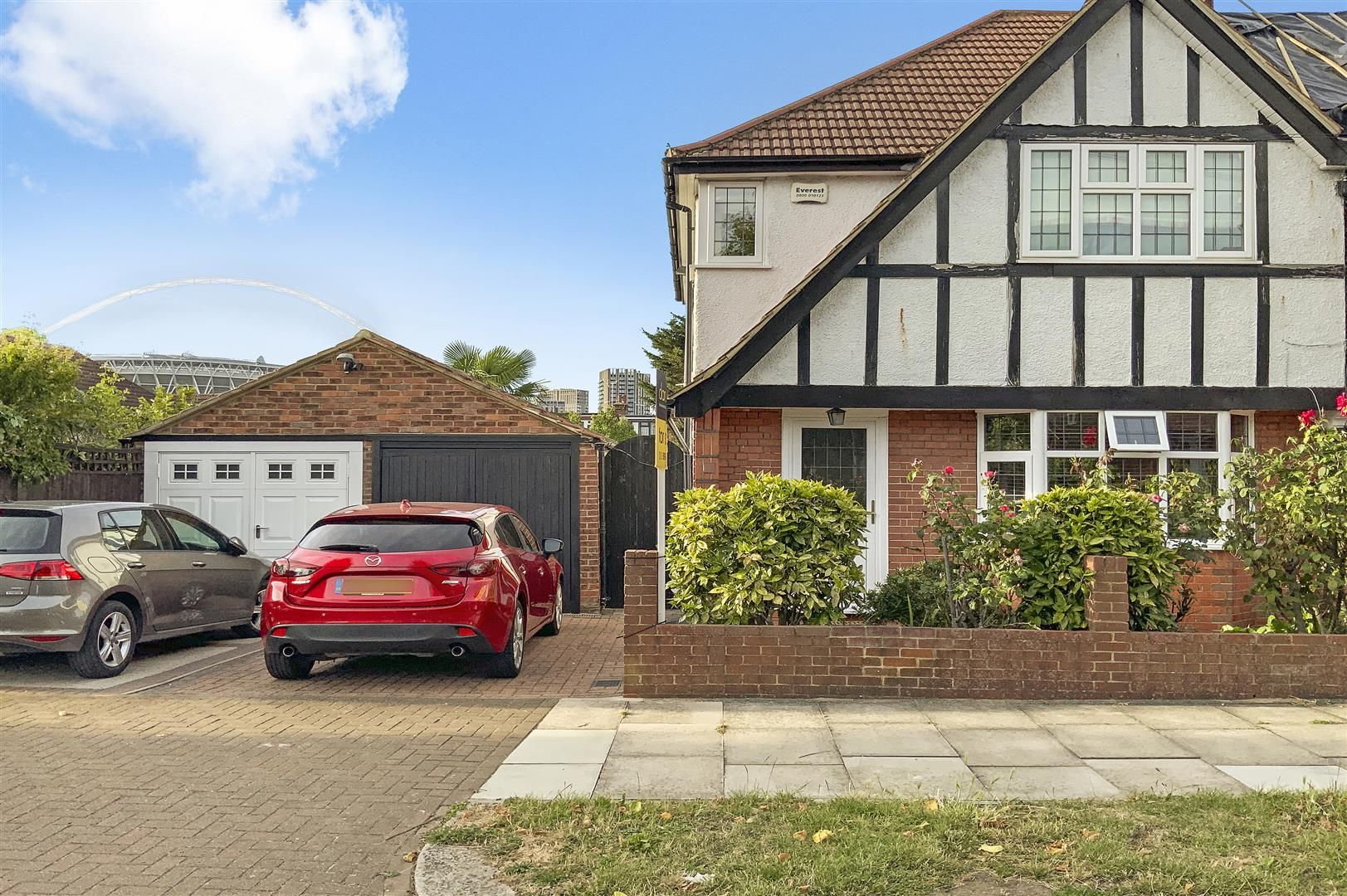 3 bed semidetached house for sale in Court, Wembley HA9 Zoopla