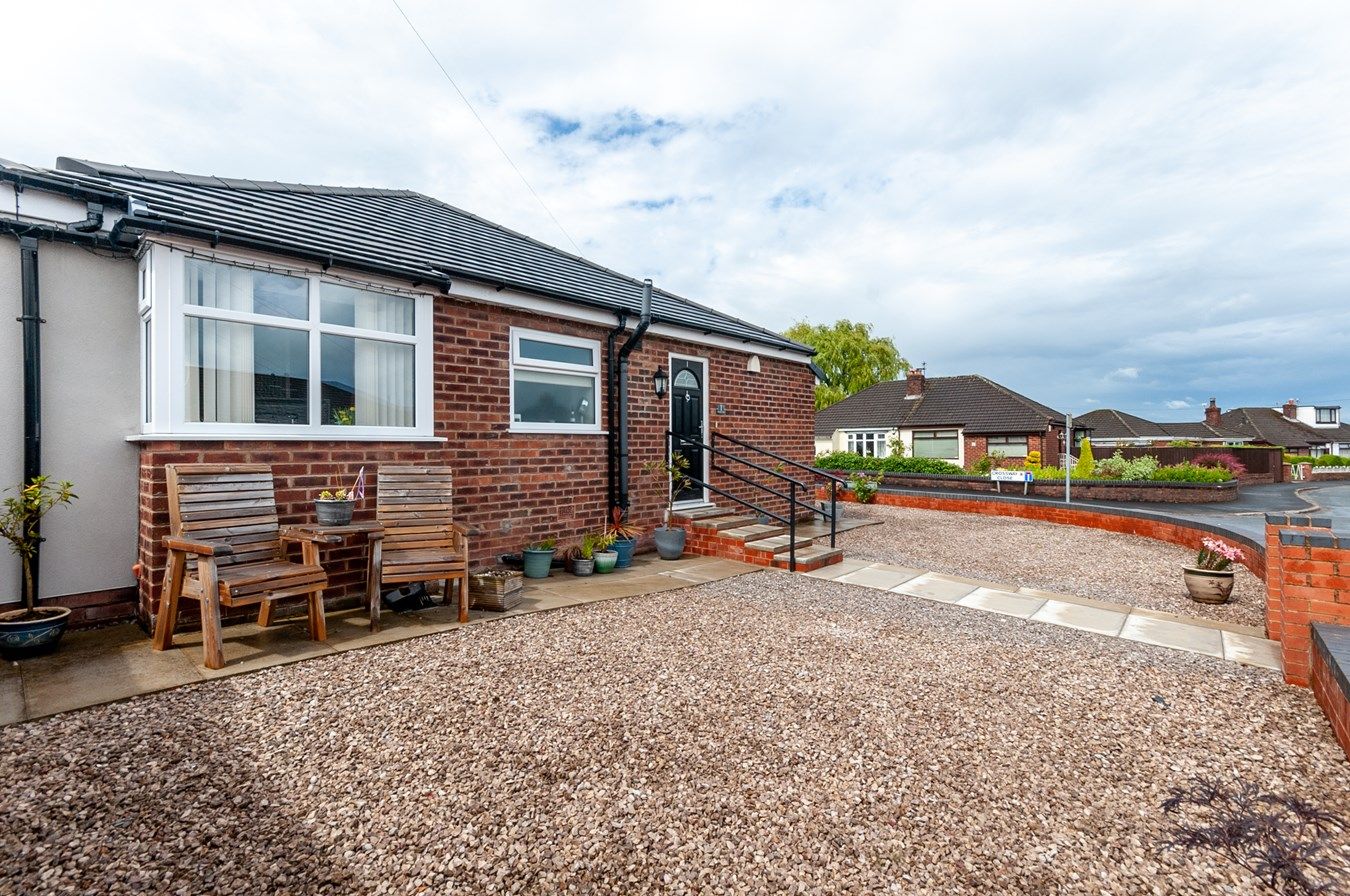 3 bed bungalow for sale in Crossway Close, AshtonInMakerfield, Wigan