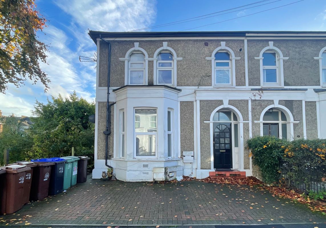 Studio for sale in Flat 3, 1 Elgin Road, Wallington, Surrey SM6 Zoopla