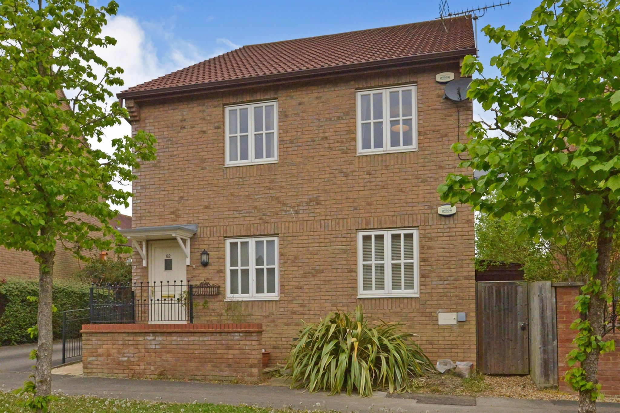 2 bed for sale in Ashford Crescent, Grange Farm, Milton