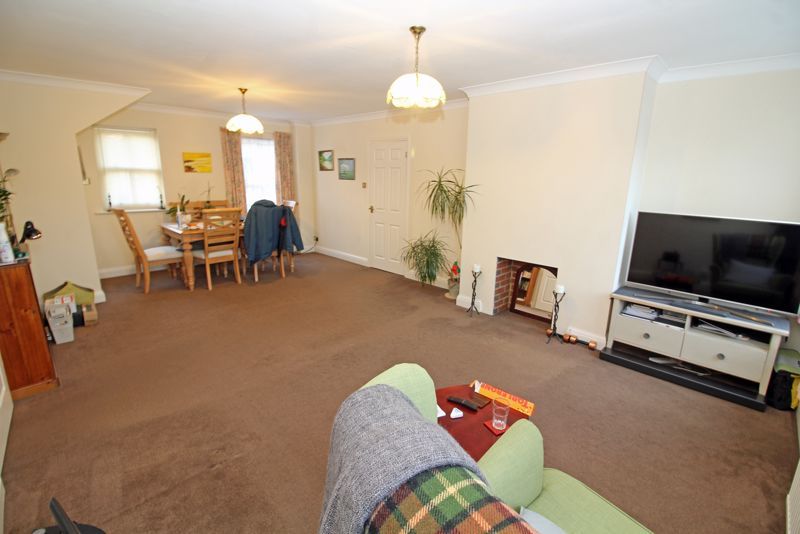 2 bed flat for sale in Addington Road, Selsdon, South Croydon CR2 Zoopla