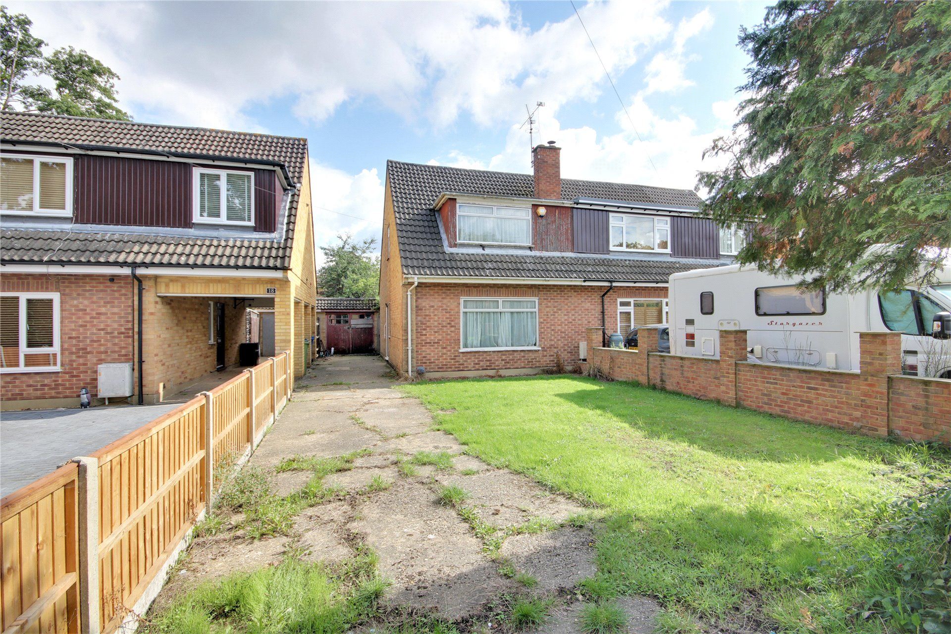 3 bed semidetached house for sale in Ladywood Avenue, Farnborough