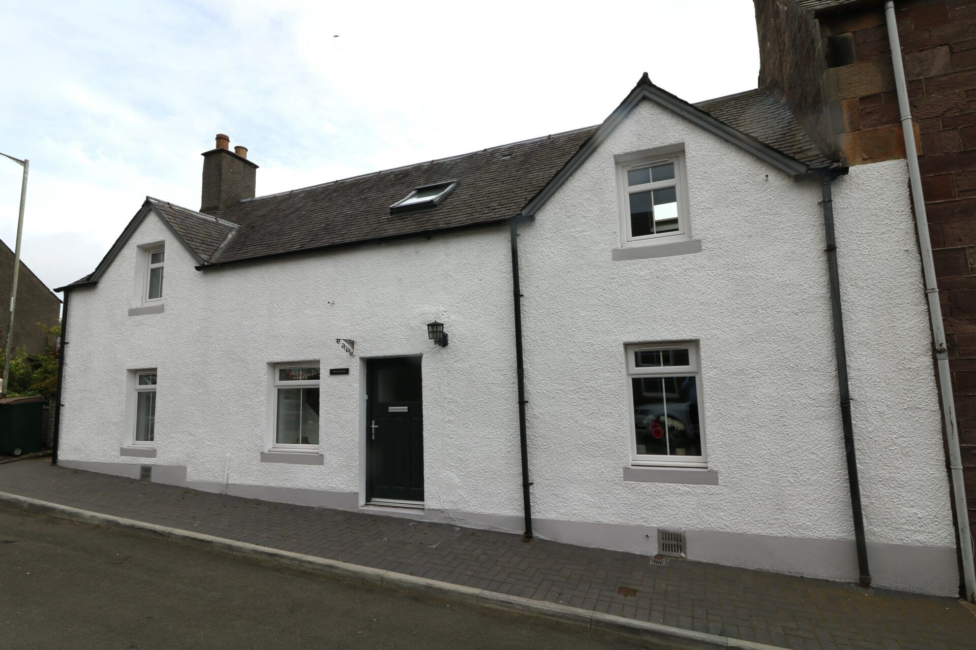 4 bed semidetached house for sale in Tulliebardine Cottage, Stirling