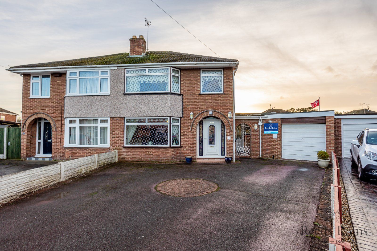 3 bed semidetached house for sale in Mosslands Close, Great Sutton