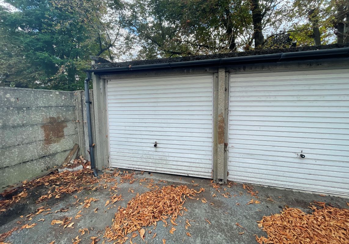 Parking/garage for sale in Garage 1 At The Chestnuts, Ollards Grove