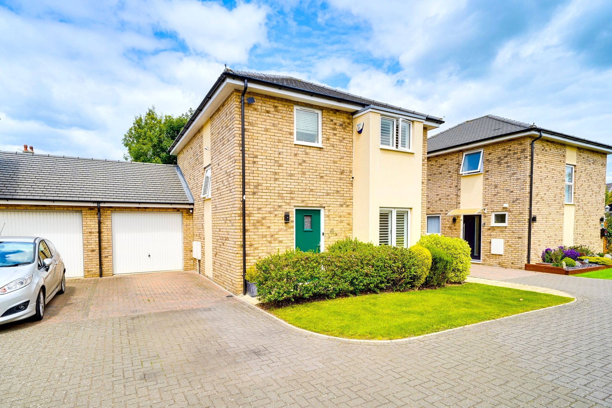 3 bed detached house for sale in Gardeners Lane, Hartford, Huntingdon