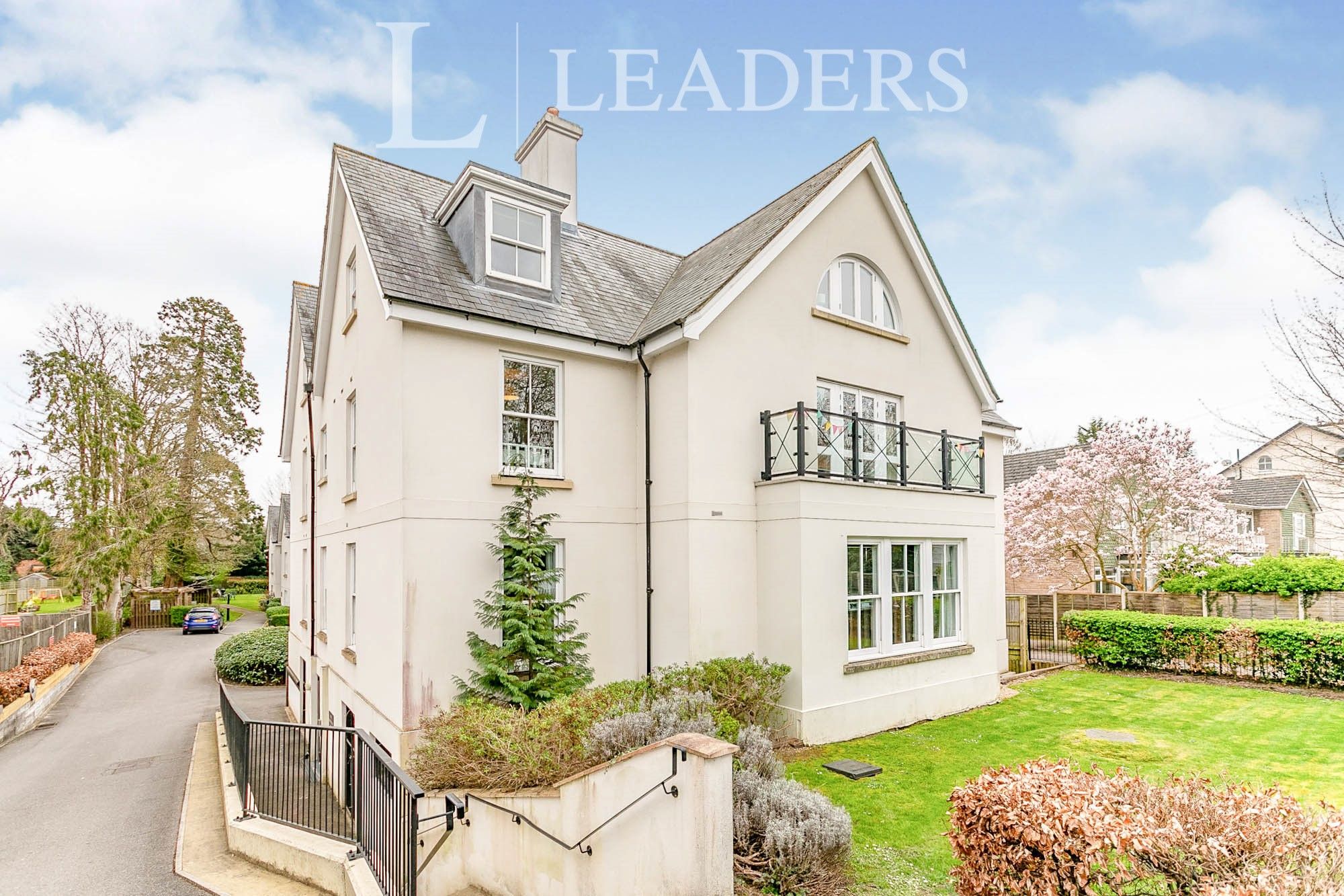 2 bed flat to rent in Reigate Hill, Reigate RH2 Zoopla