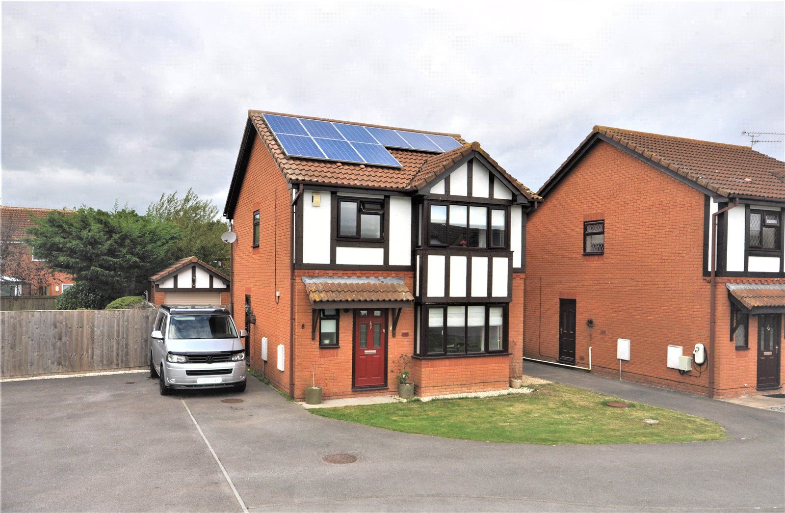 3 bed detached house for sale in Avocet Close, Covingham, Swindon