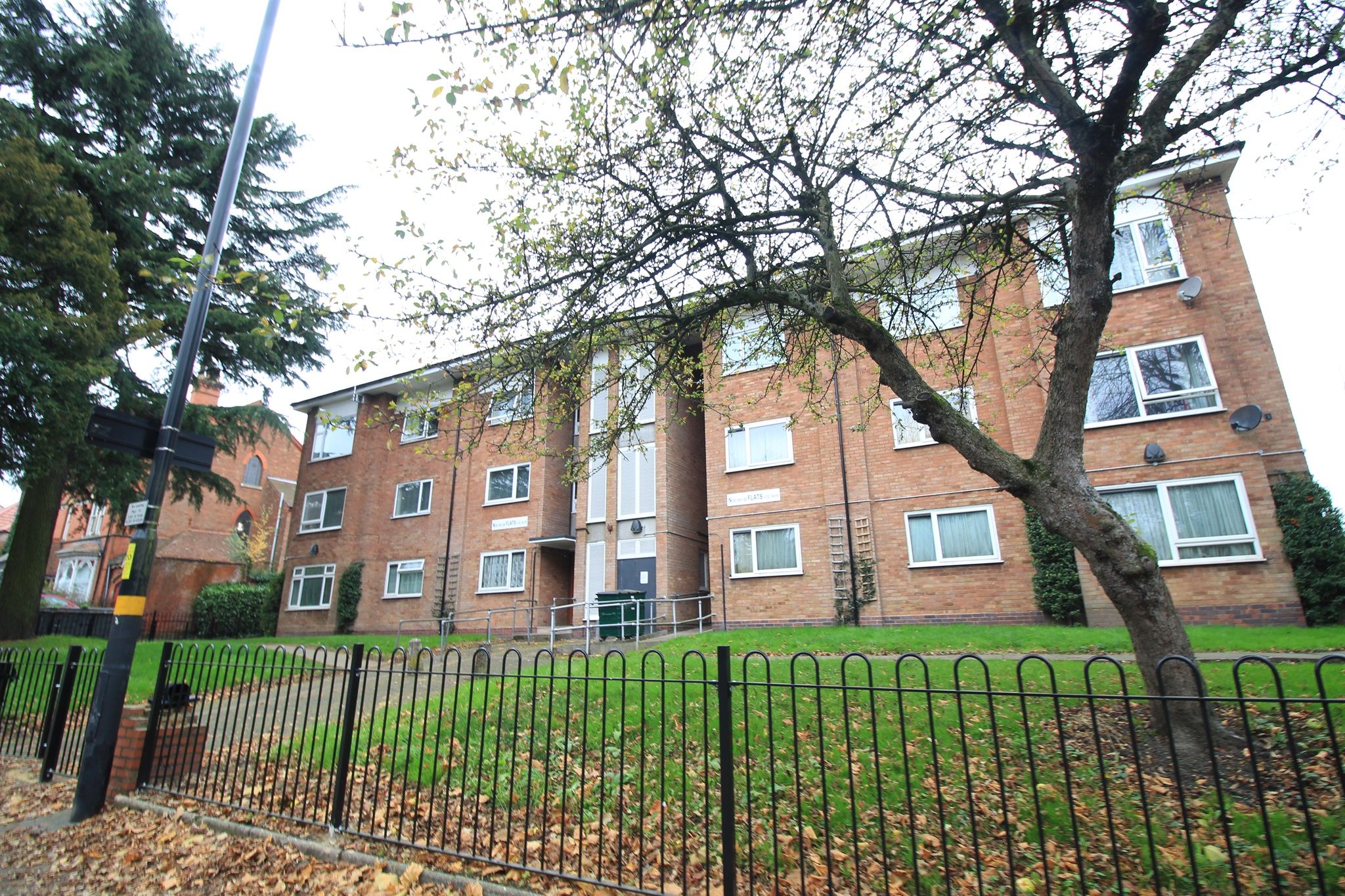 2 bed flat for sale in Alcester Road South, Kings Heath, Birmingham B14