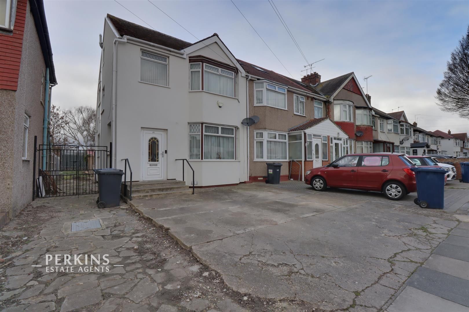 4 bed end terrace house for sale in Ascot Gardens, Southall UB1 Zoopla