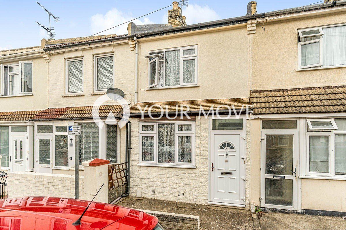 2 bed terraced house for sale in May Road, Gillingham, Kent ME7 Zoopla
