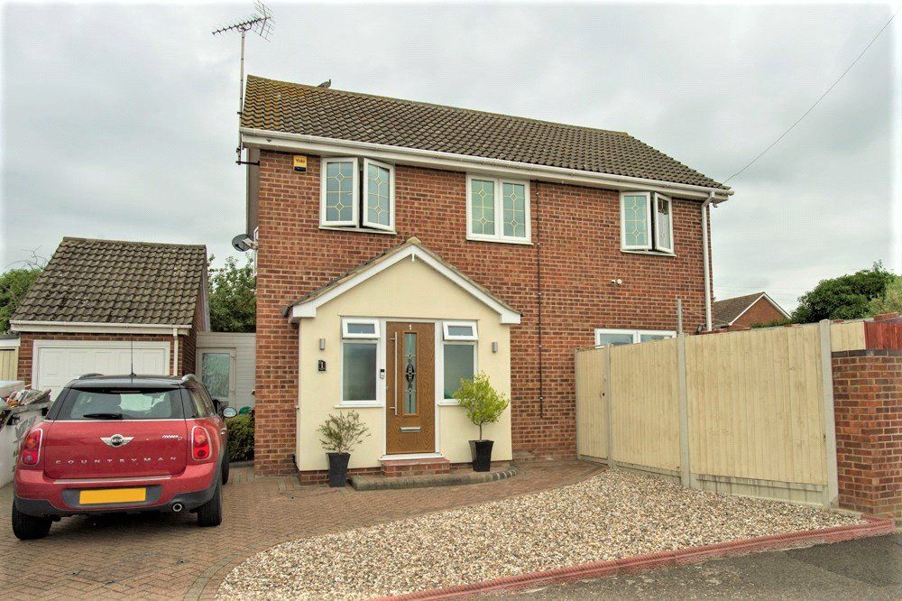Lodgelands Close, Rayleigh SS6  