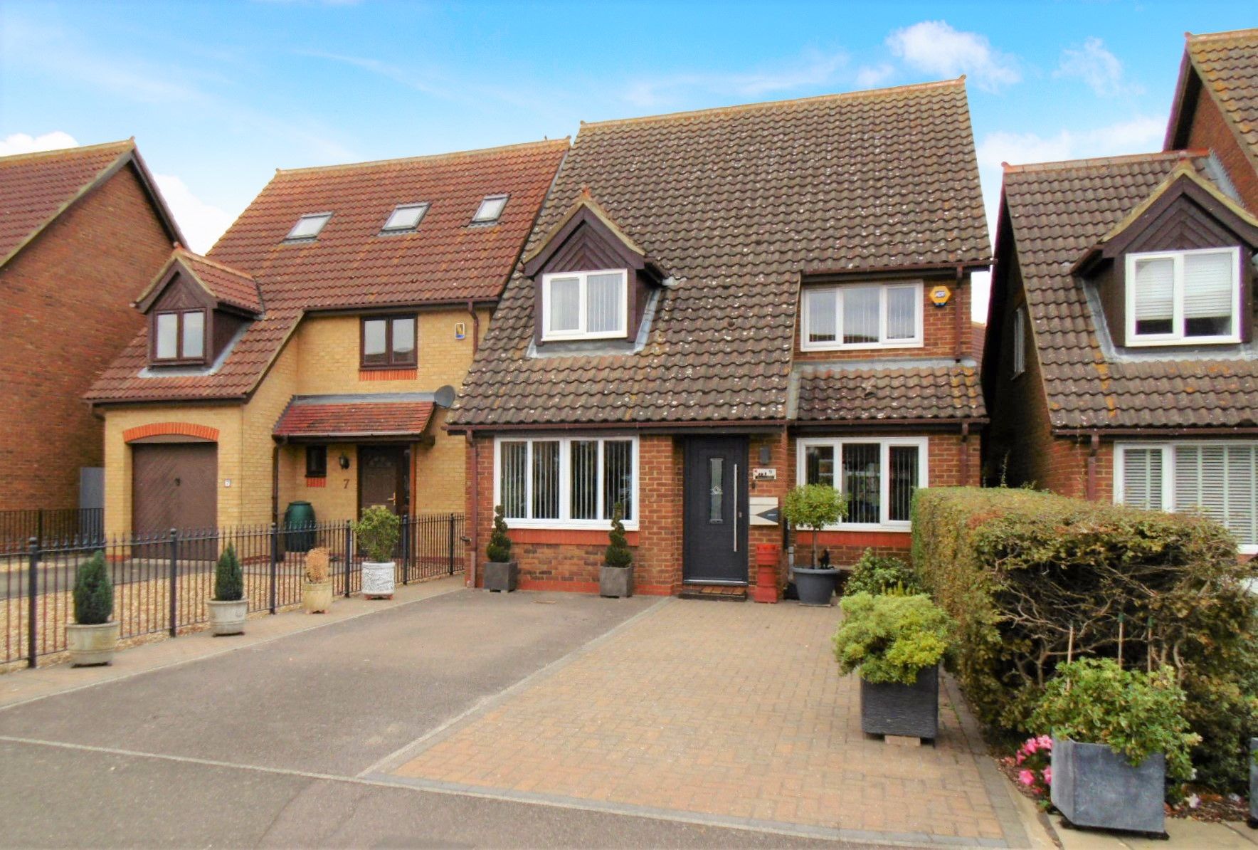 3 bed detached house for sale in Merlin Drive, Sandy SG19 Zoopla
