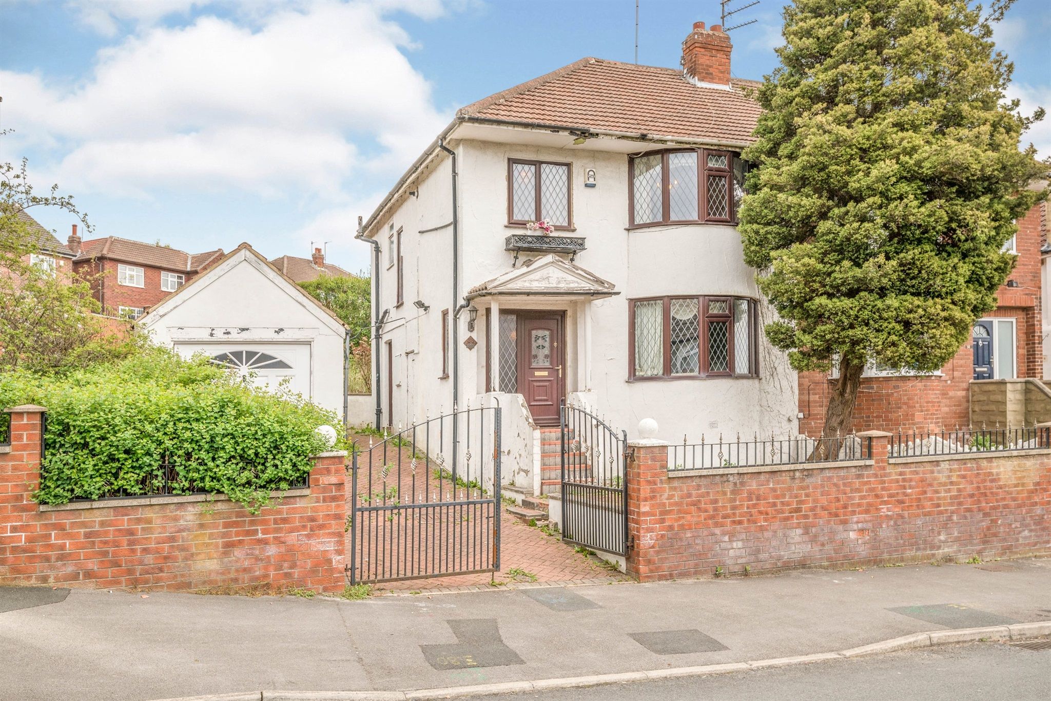 3 Bed Semi Detached House For Sale In Allerton Grange Vale Chapel Allerton Leeds Ls17 Zoopla