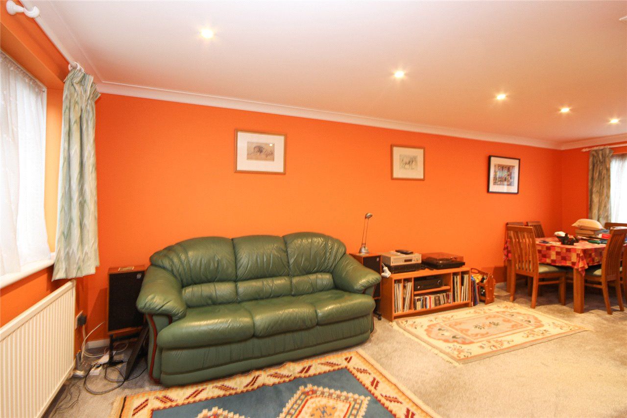 3 bed terraced house for sale in Harwood Close, Welwyn Garden City