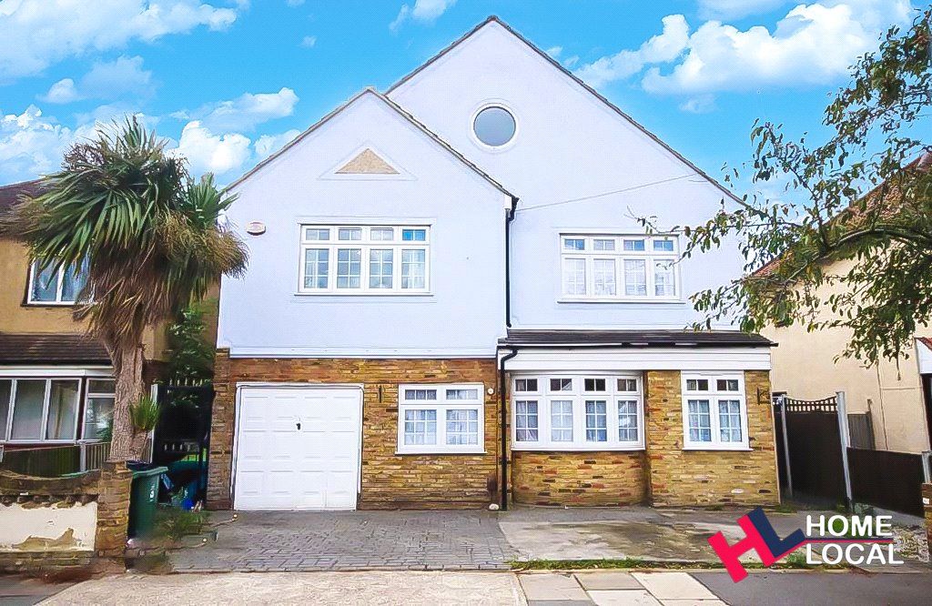 5 bed detached house for sale in Frederick Road, Rainham, Essex RM13