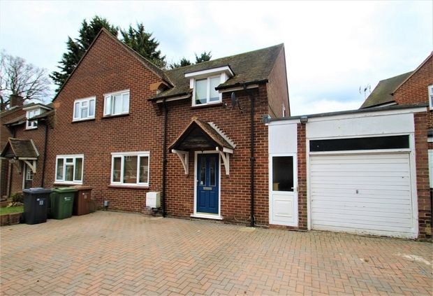 Palm Grove, Guildford, Surrey GU1  