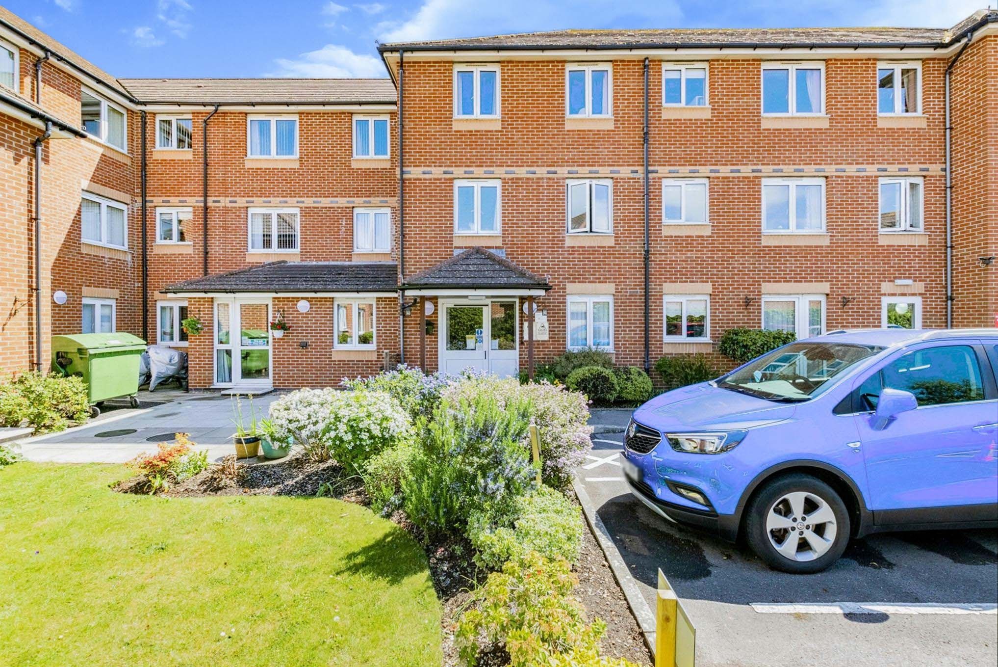 2 bed property for sale in Canberra Close, Gosport PO12 Zoopla