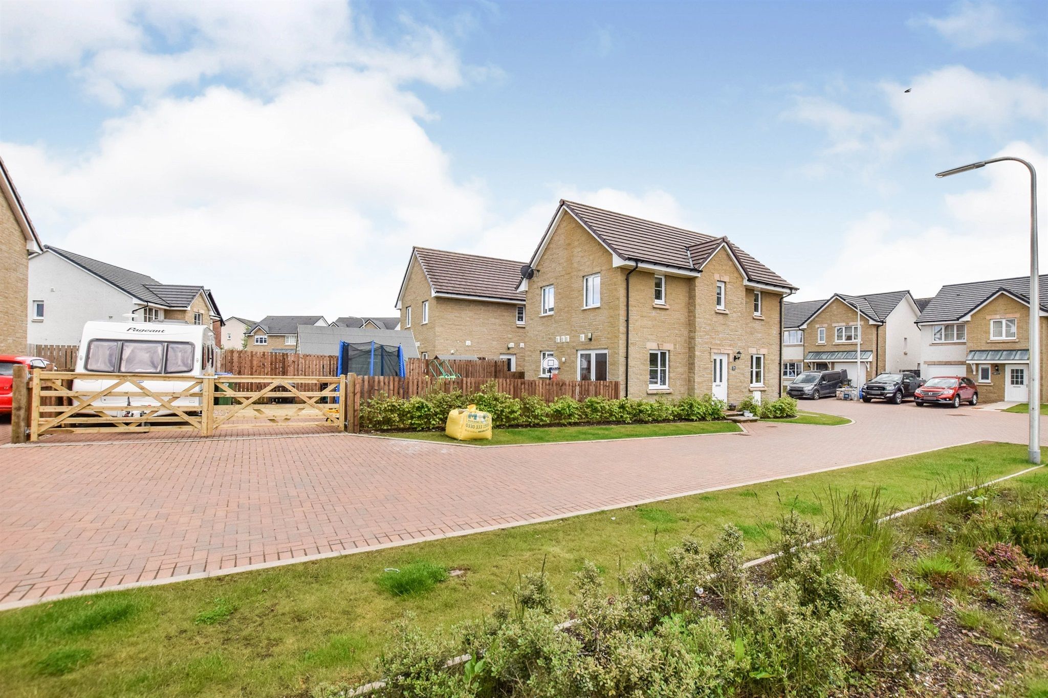 3 bed detached house for sale in Eagle Avenue, Auchterarder PH3 Zoopla