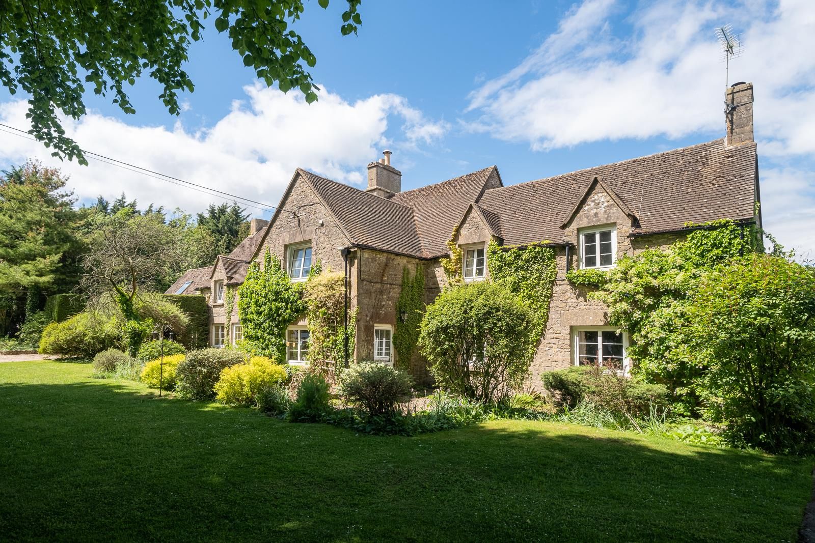 8 bed detached house for sale in Winstone, Cirencester, Gloucestershire