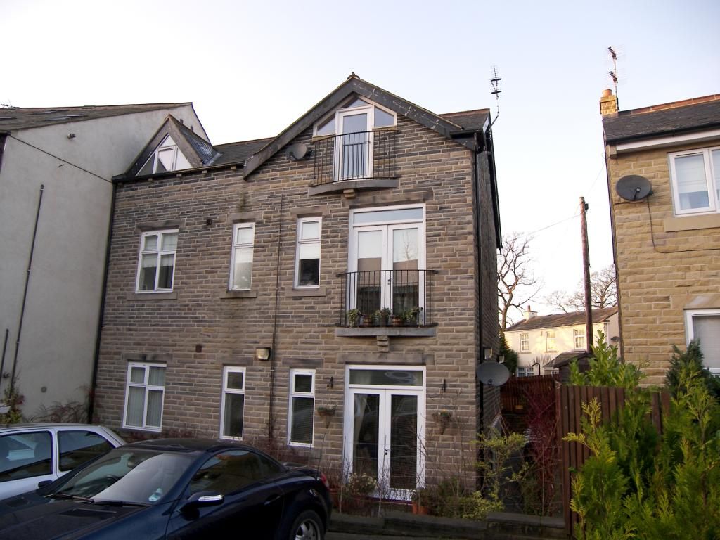 2 bed flat to rent in Apartment 6, Springbank, Micklefield Lane, Leeds