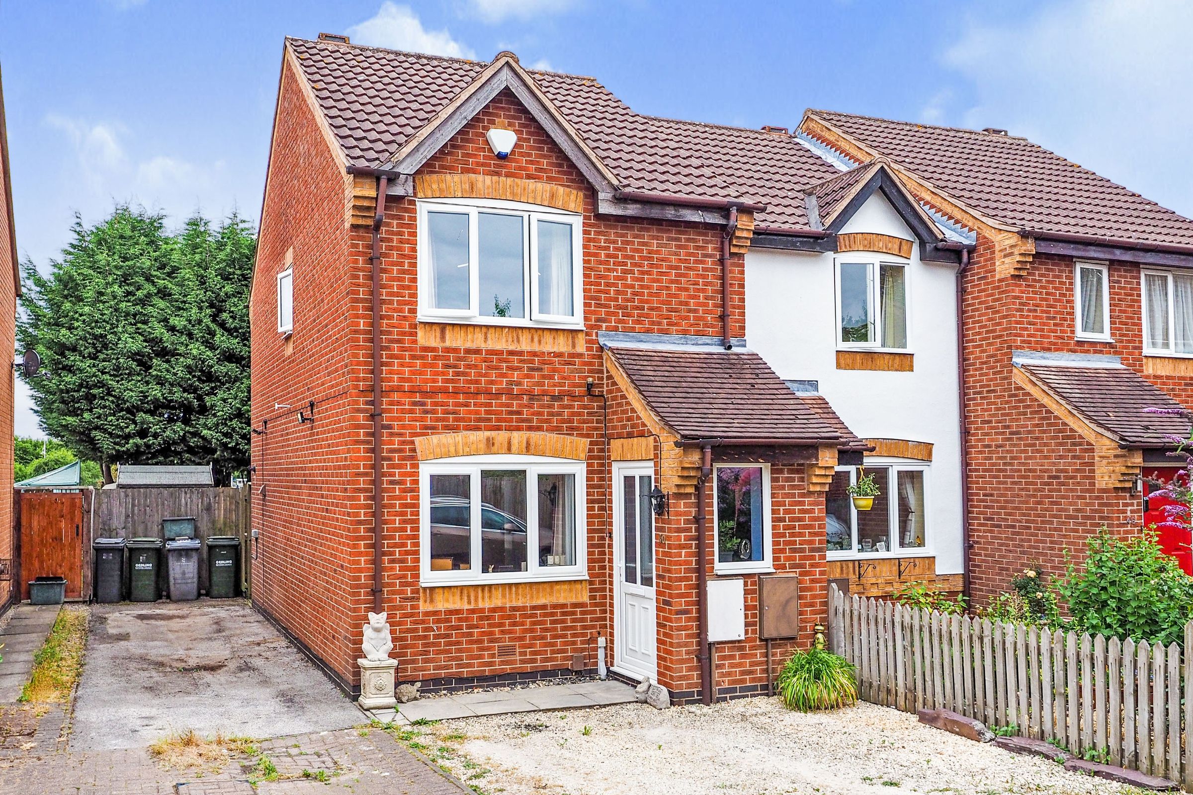 2 bed semidetached house for sale in b Street, Newstead Village