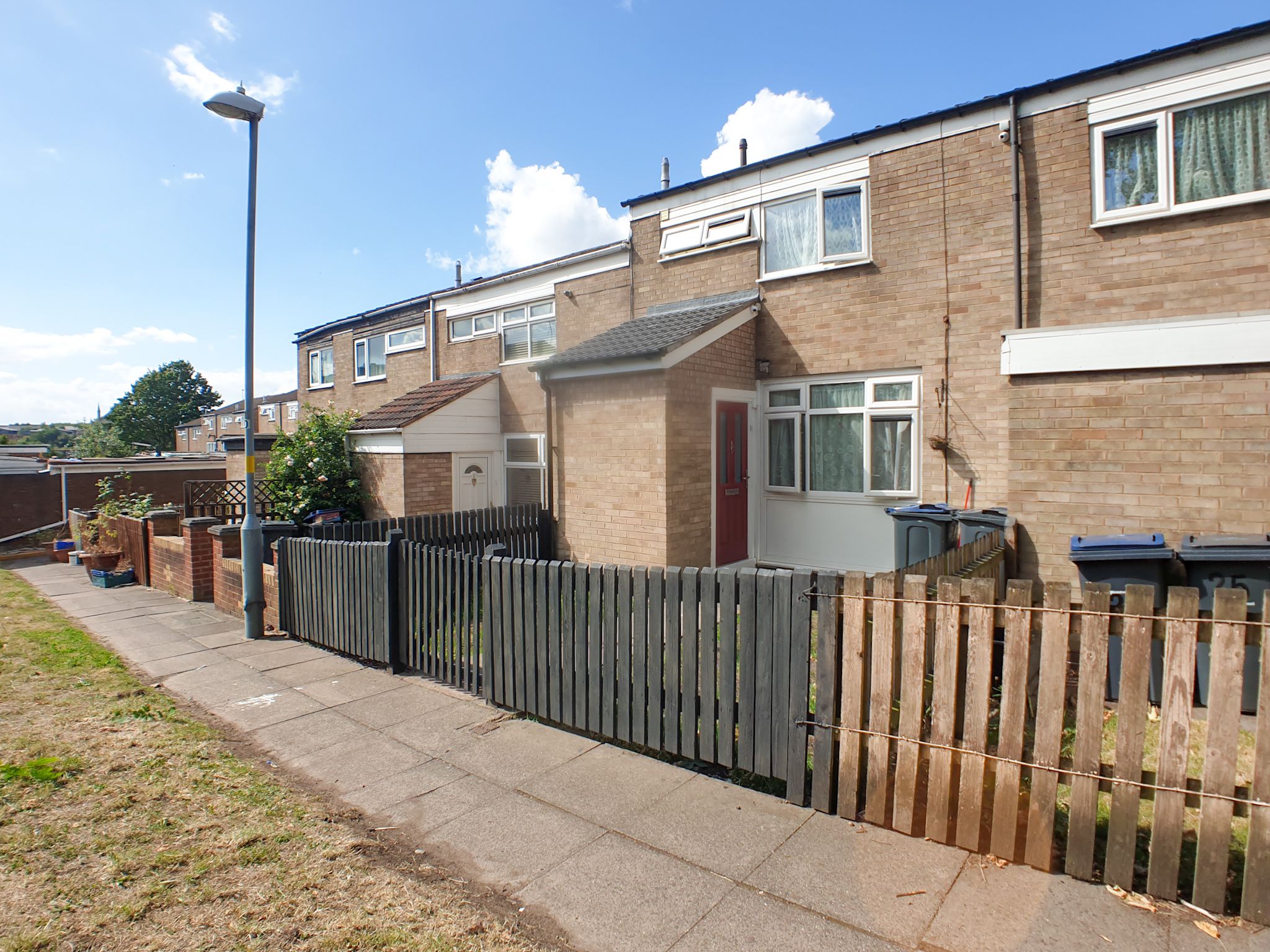 4 bed terraced house to rent in Bassett Croft, Small Heath, Birmingham