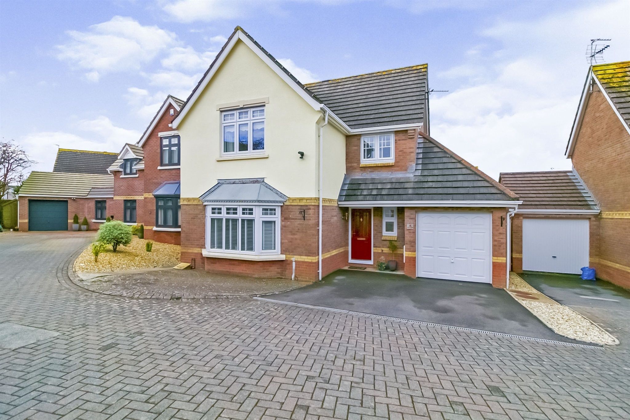 4 bed detached house for sale in Llys Y Coed, Barry CF62 Zoopla