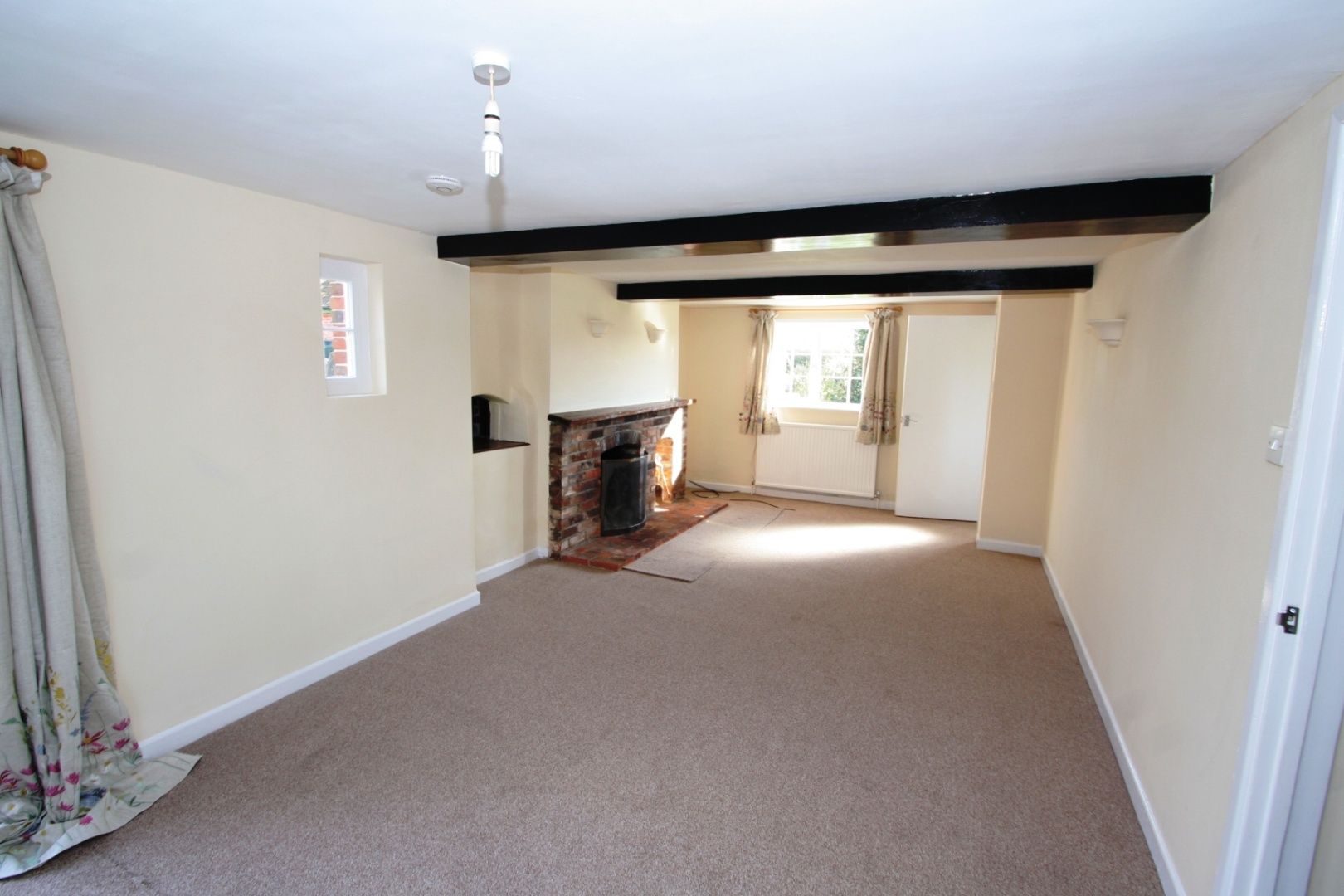 3 bed detached house to rent in Newbury Road, Compton, Newbury RG20