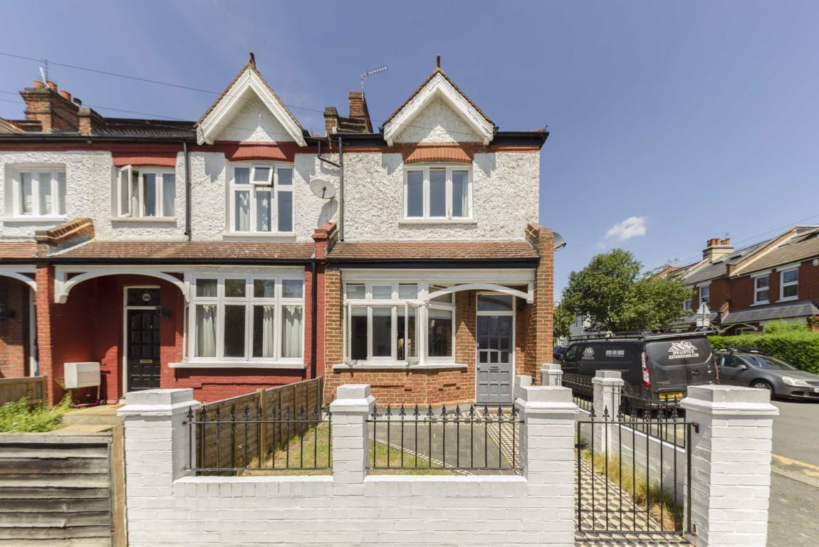 2 bed property to rent in Faraday Road, London SW19 Zoopla