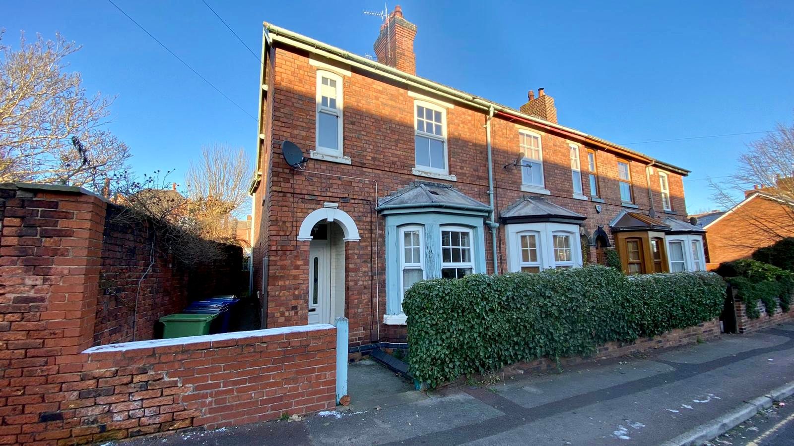 3 bed end terrace house to rent in Porter Street, Staveley