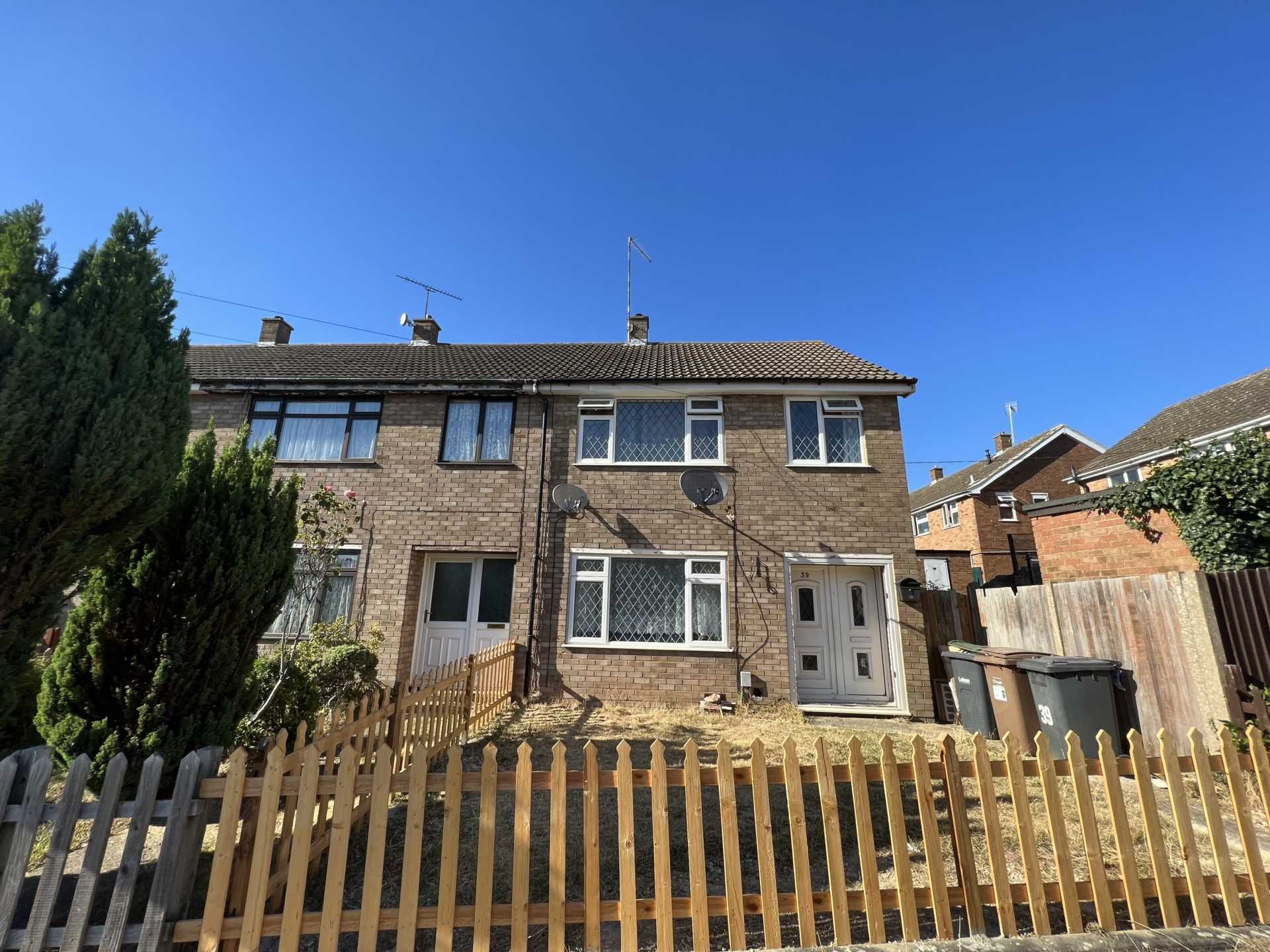 3 bed end terrace house to rent in Paddock Close, Luton LU4 Zoopla