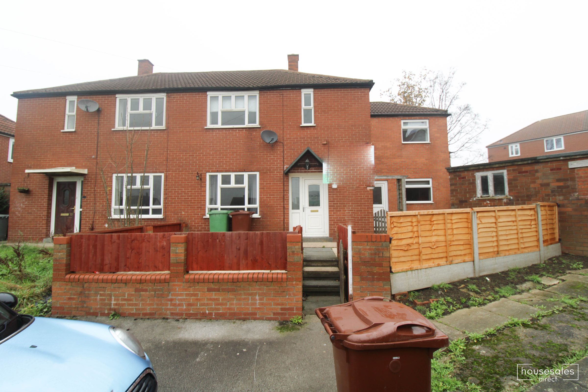 3 bed semidetached house for sale in Old Hall Road Tingley, Wakefield