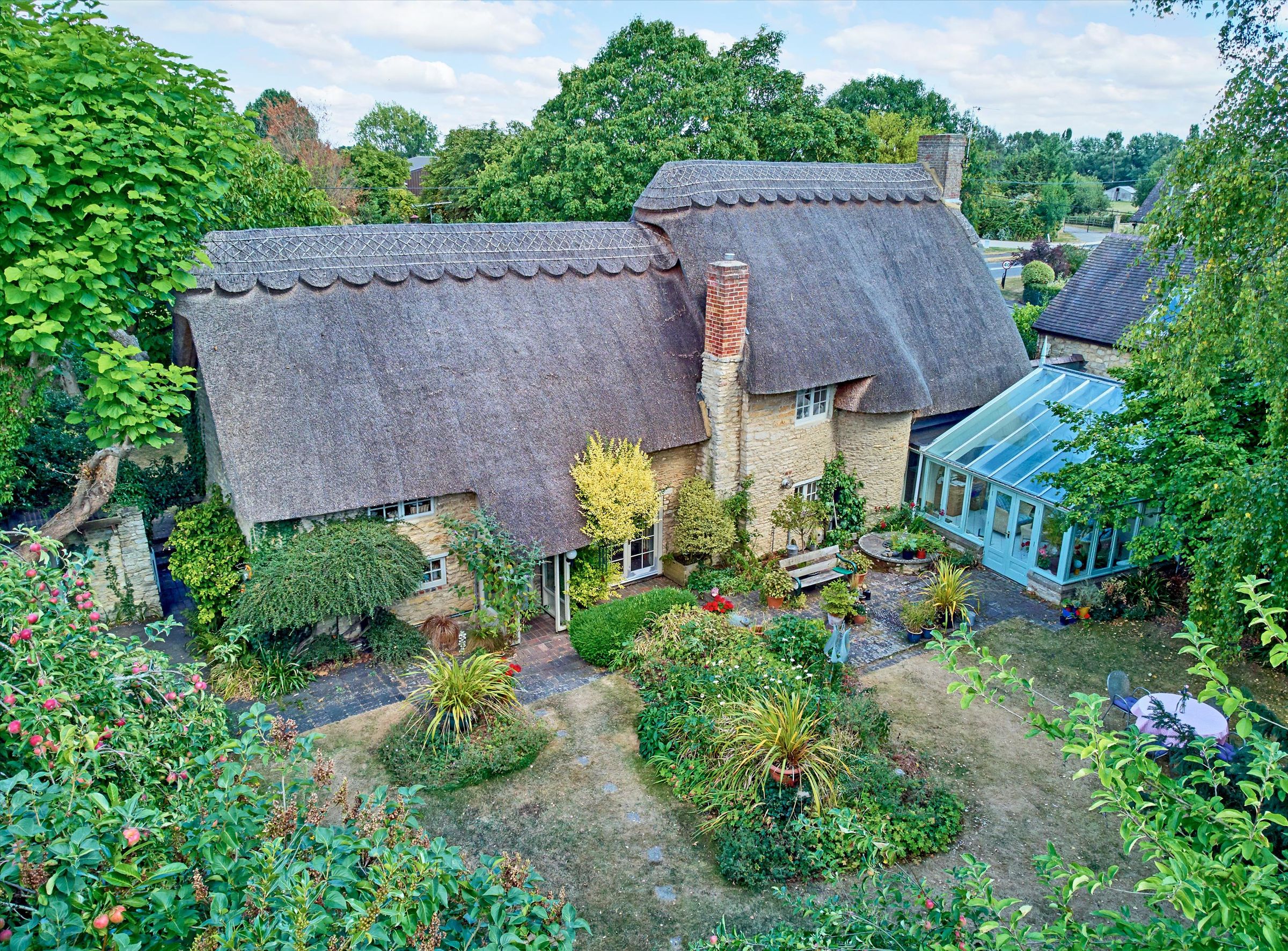 5 bed detached house for sale in WestonOnTheGreen, Oxfordshire OX25